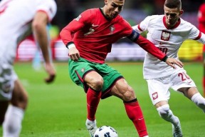 PG官方C罗在澳大利亚队比赛中突破纪录，大胜引发热议！(c罗在澳大利亚队比赛中突破纪录,大胜引发热议的是谁)